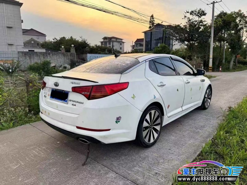 12年起亚K5轿车抵押车出售