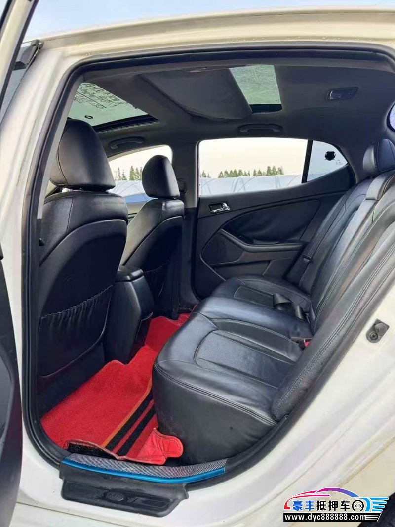 12年起亚K5轿车抵押车出售