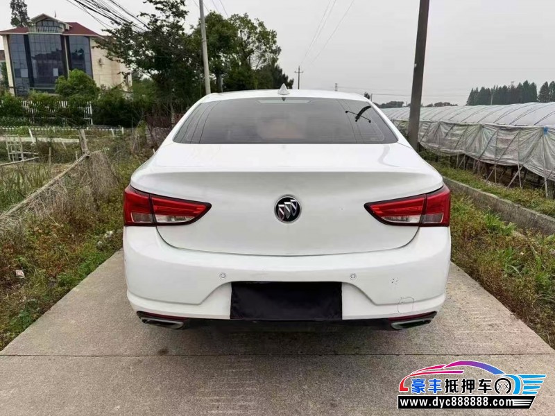 18年别克威朗轿车抵押车出售