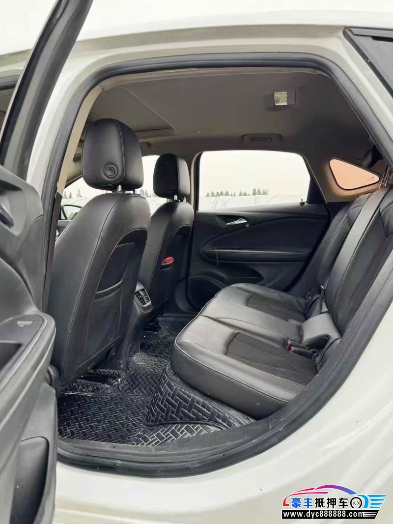 18年别克威朗轿车抵押车出售