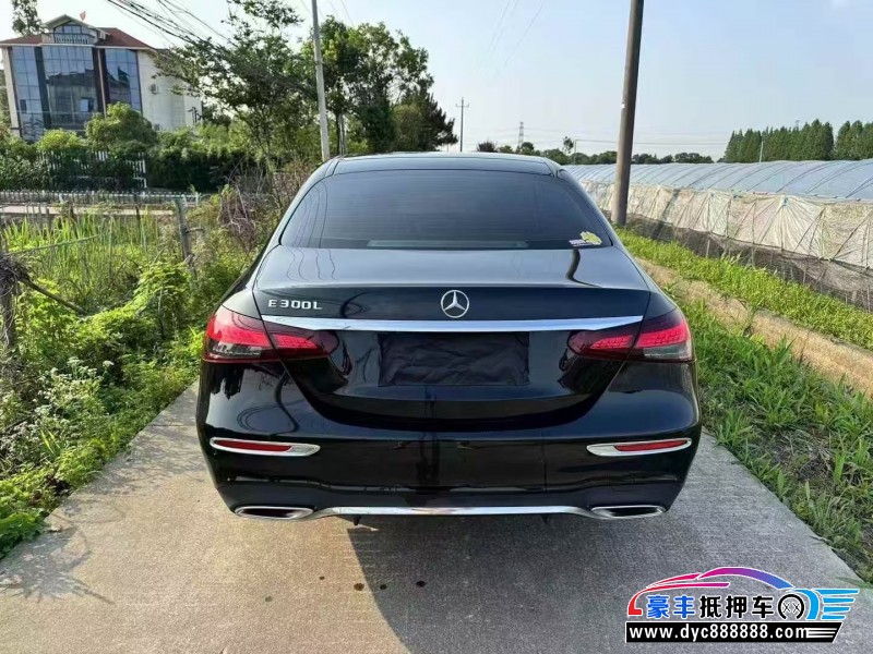 23年奔驰E轿车抵押车出售