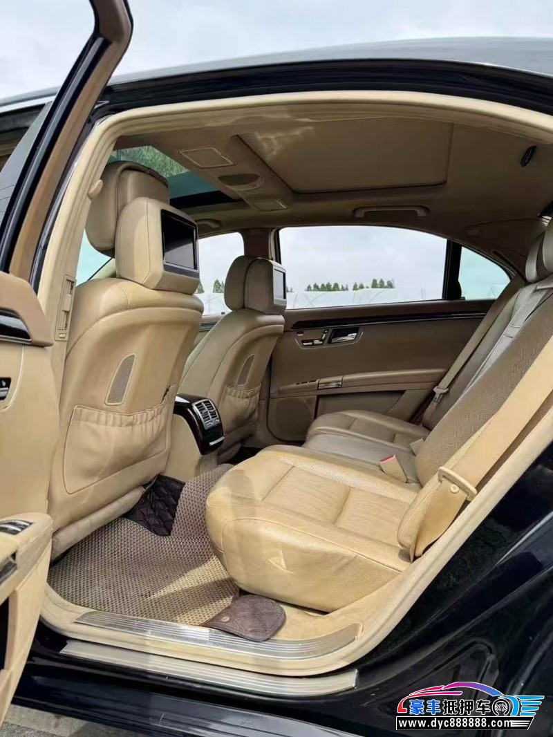 12年奔驰S轿车抵押车出售