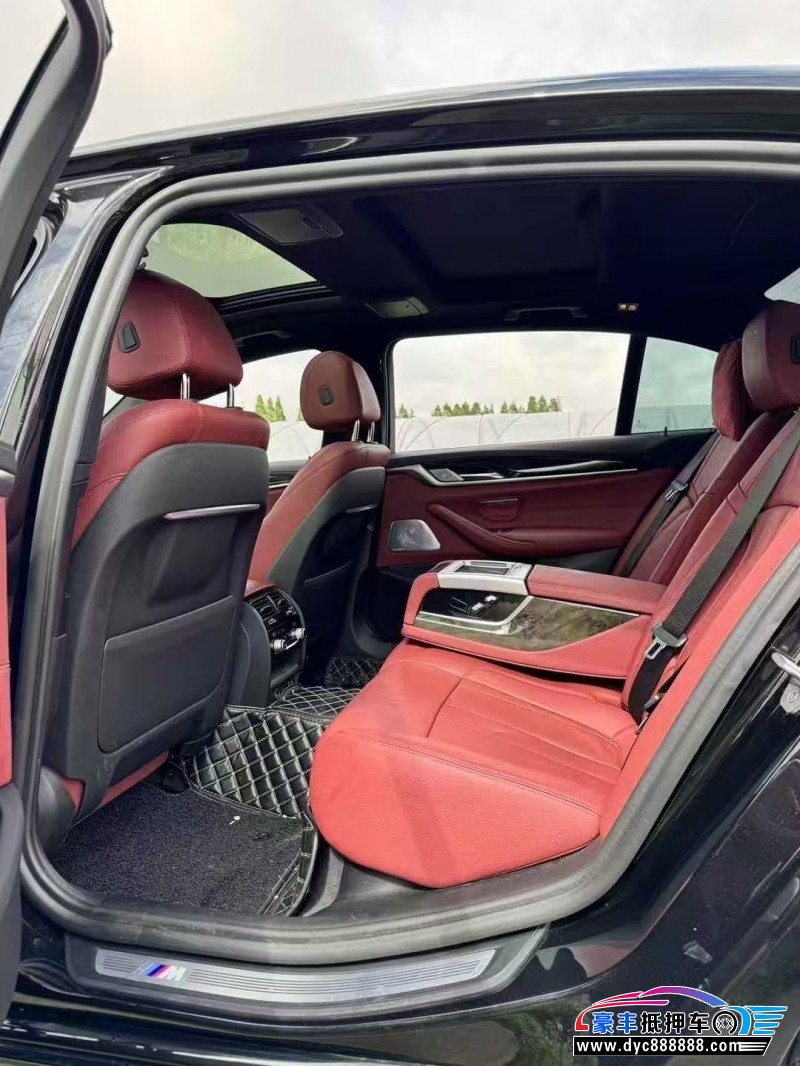 20年宝马5系轿车抵押车出售