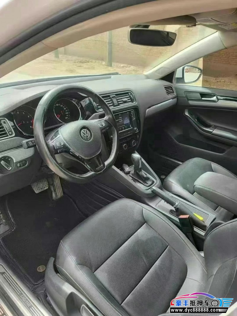 18年大众高尔夫轿车抵押车出售