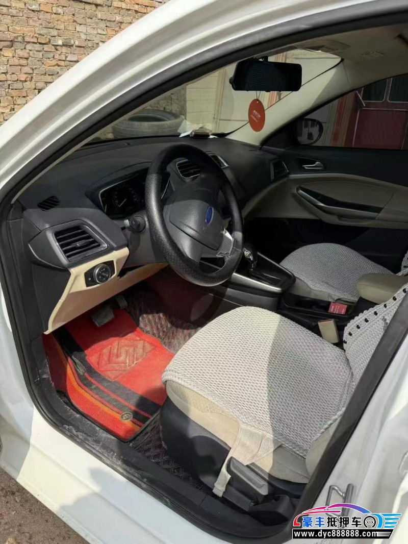 18年福特福睿斯轿车抵押车出售