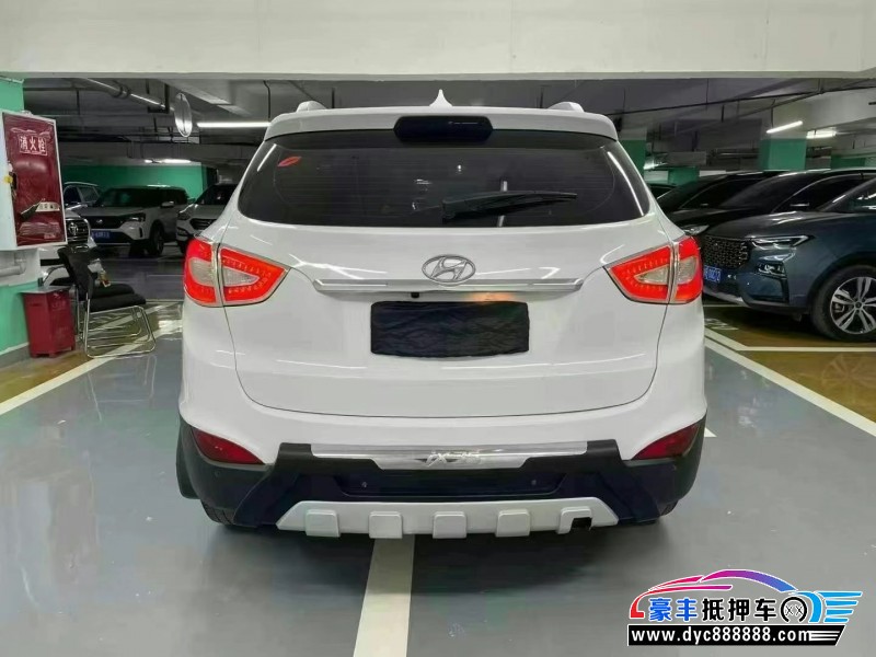 14年现代ix35轿车抵押车出售