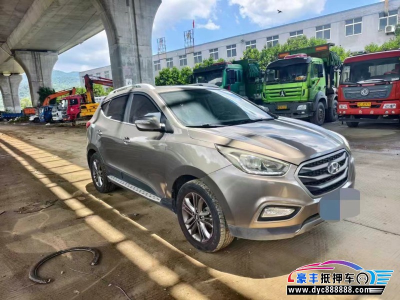 15年现代ix35轿车抵押车出售