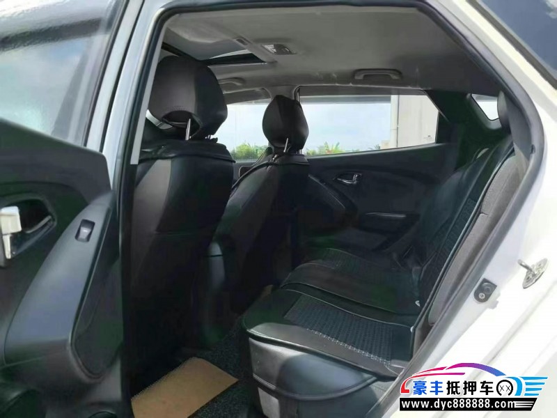 15年现代ix35轿车抵押车出售