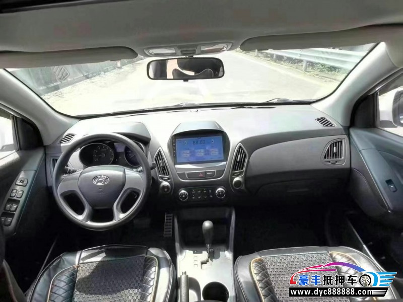 15年现代ix35轿车抵押车出售