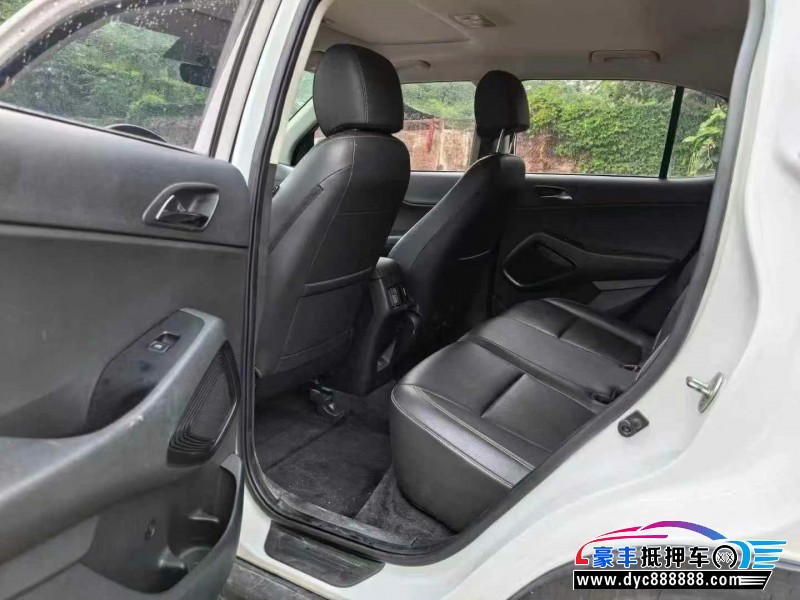 21年现代ix35轿车抵押车出售