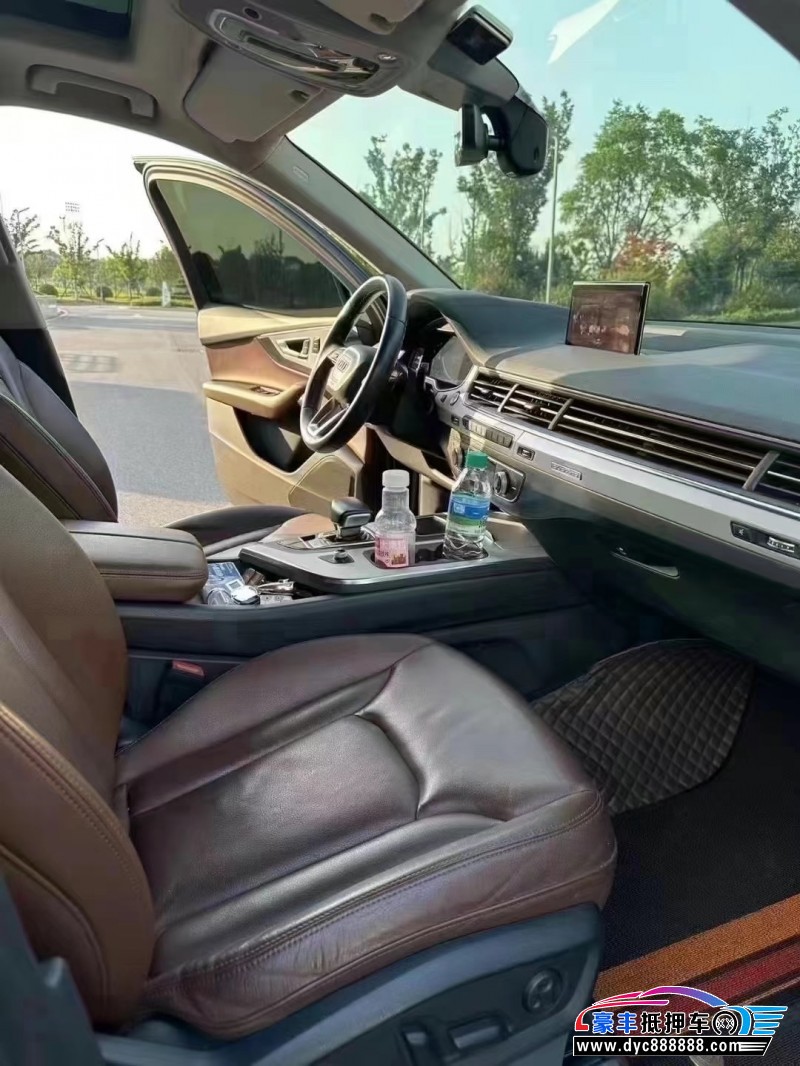 19年奥迪Q7轿车抵押车出售