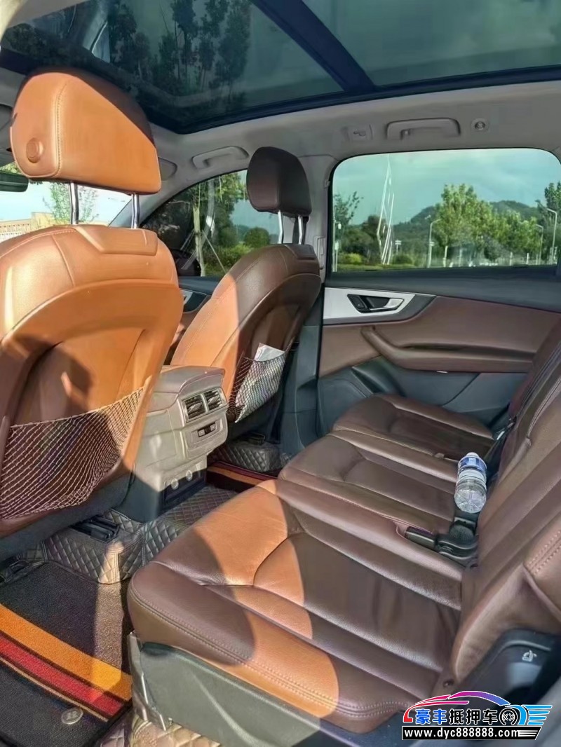 19年奥迪Q7轿车抵押车出售