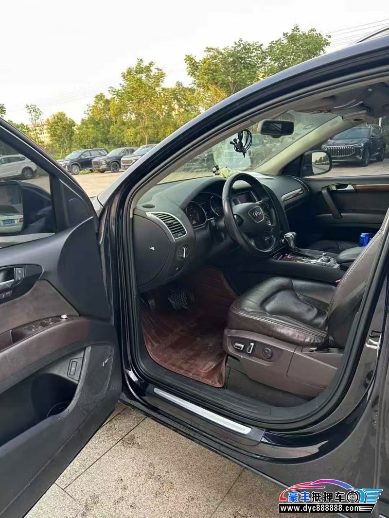 12年奥迪Q7轿车抵押车出售
