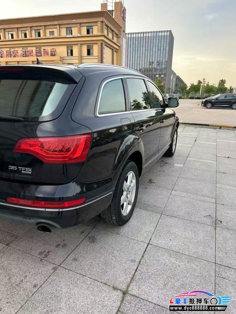 12年奥迪Q7轿车抵押车出售