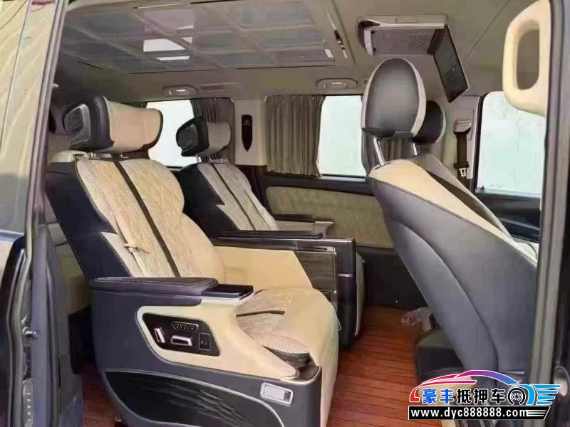 21年奔驰威霆轿车抵押车出售