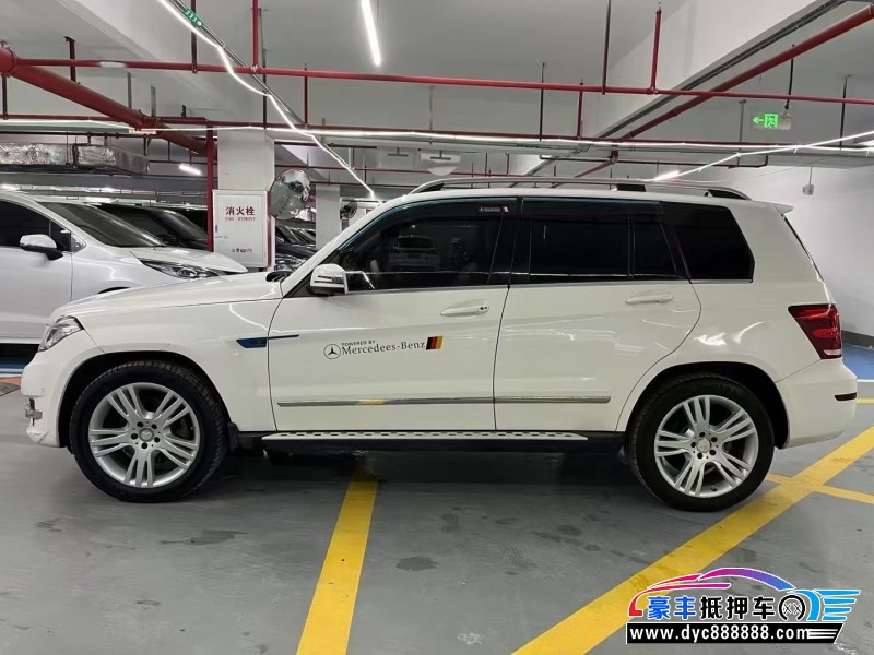 13年奔驰GLK轿车抵押车出售