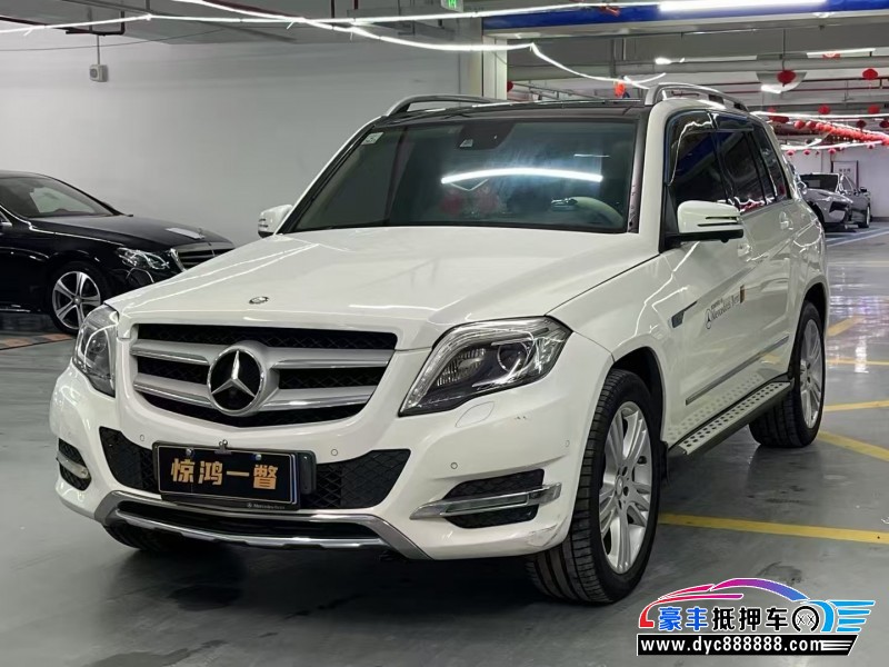 13年奔驰GLK轿车抵押车出售