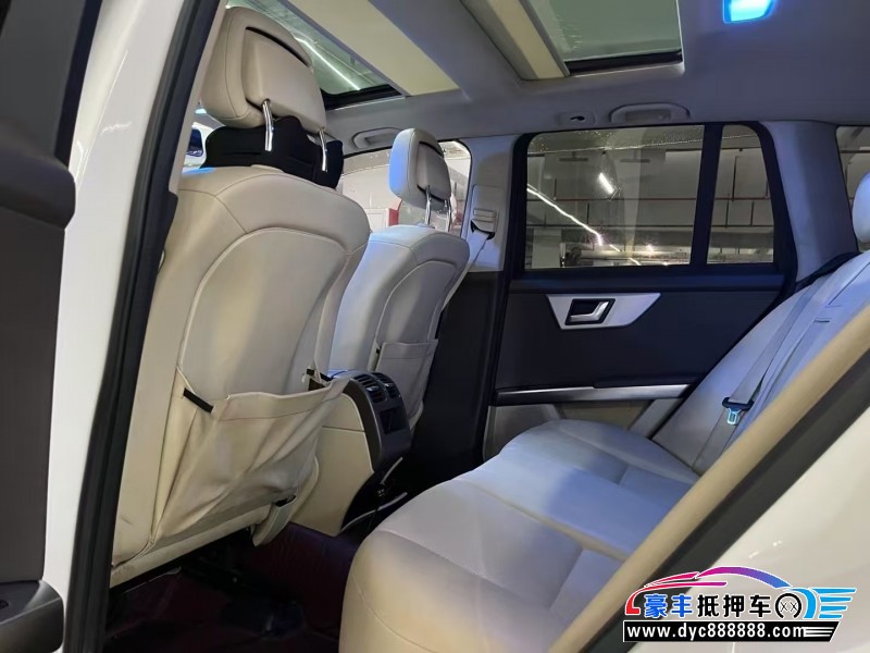 13年奔驰GLK轿车抵押车出售