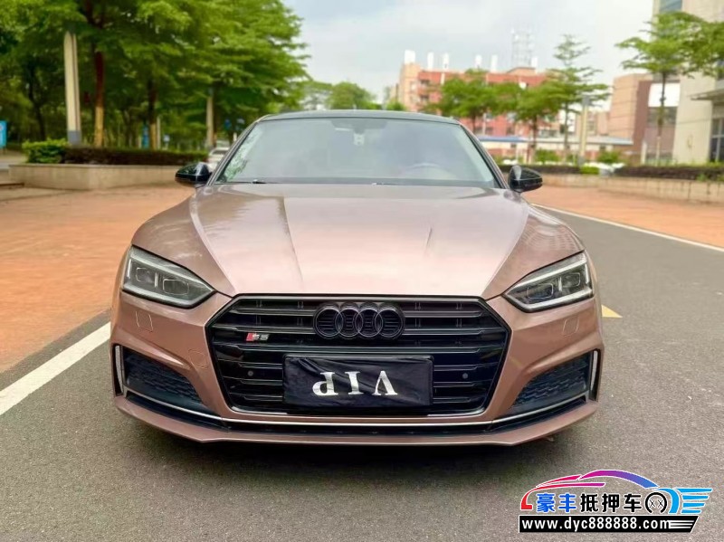 17年奥迪A5轿车抵押车出售