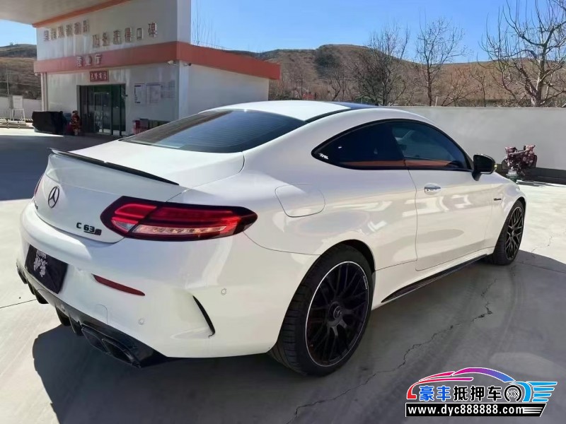 21年奔驰C轿车抵押车出售