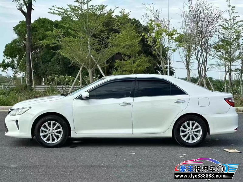 15年丰田凯美瑞轿车抵押车出售