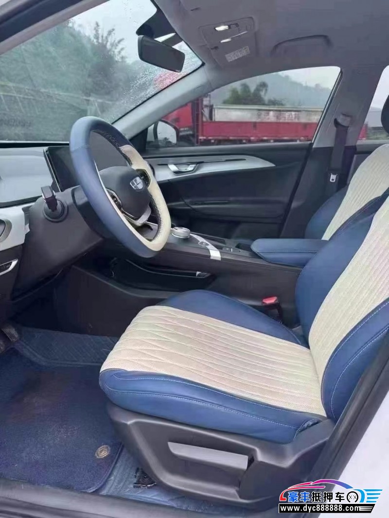 22年吉利几何轿车抵押车出售