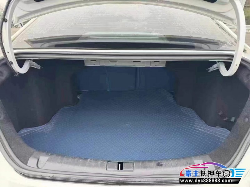 22年吉利几何轿车抵押车出售