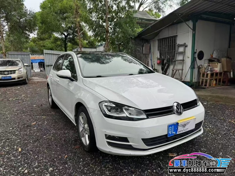 15年大众高尔夫轿车抵押车出售