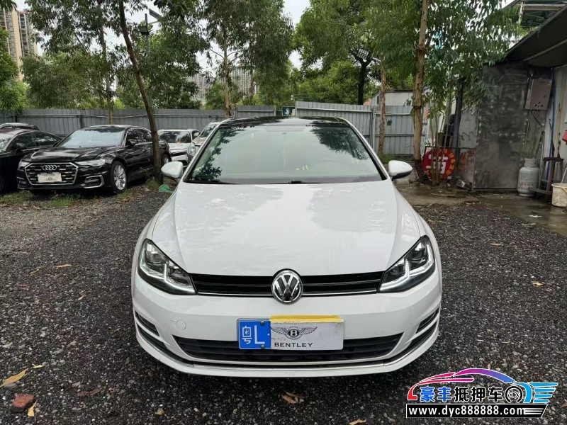 15年大众高尔夫轿车抵押车出售