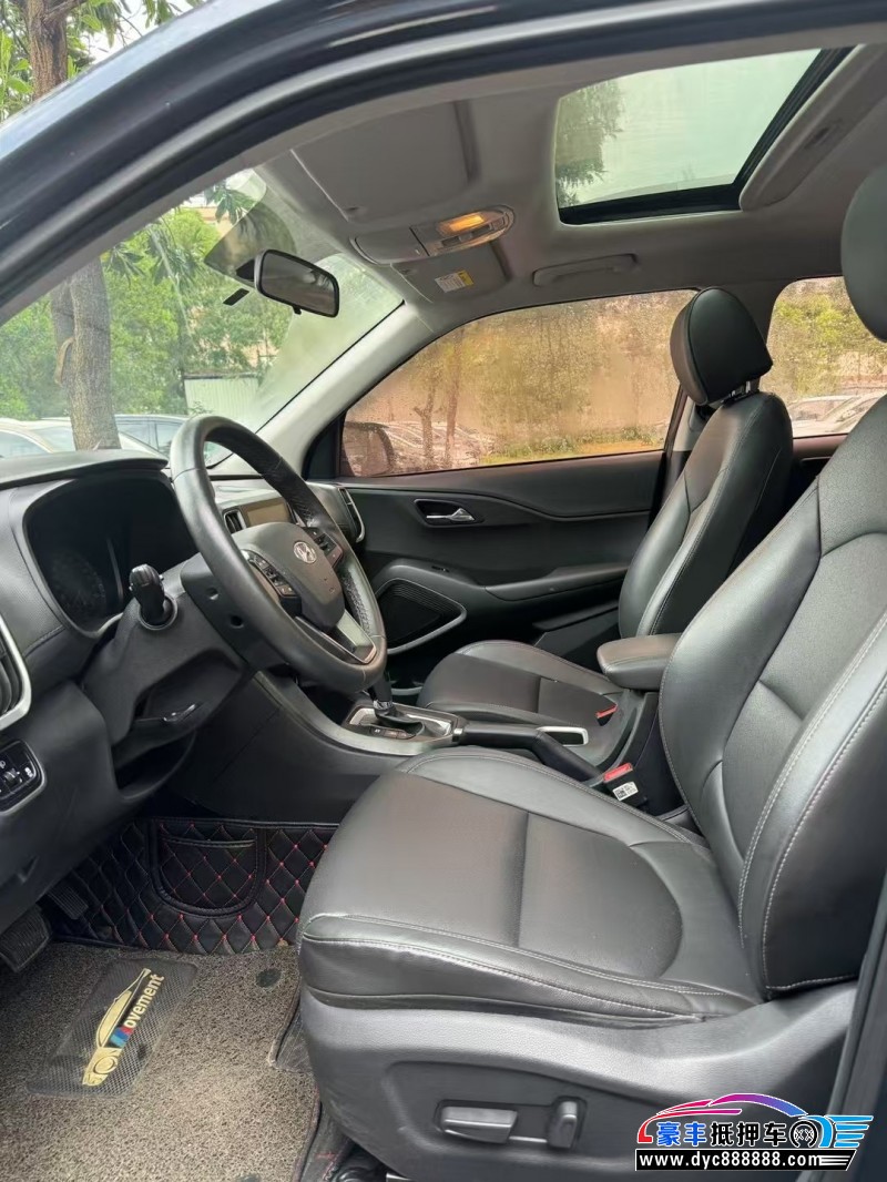 19年现代ix35轿车抵押车出售