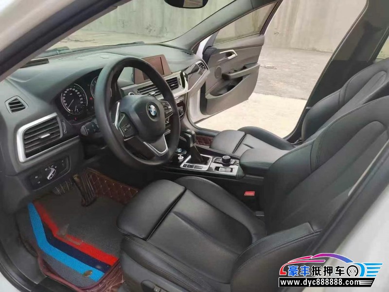 18年宝马1系轿车抵押车出售