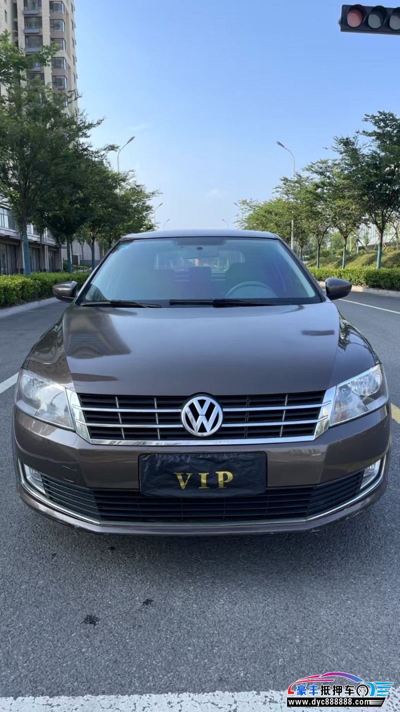 15年大众朗行轿车抵押车出售