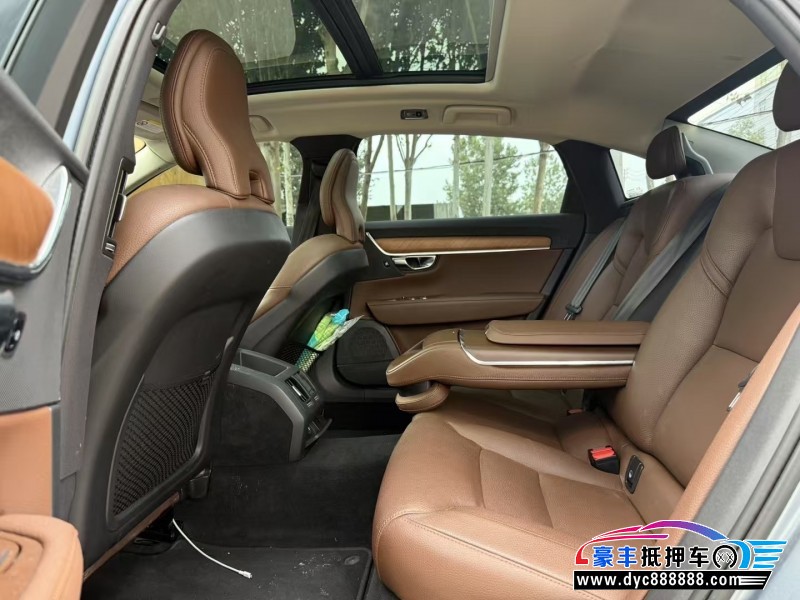 19年沃尔沃S90轿车抵押车出售