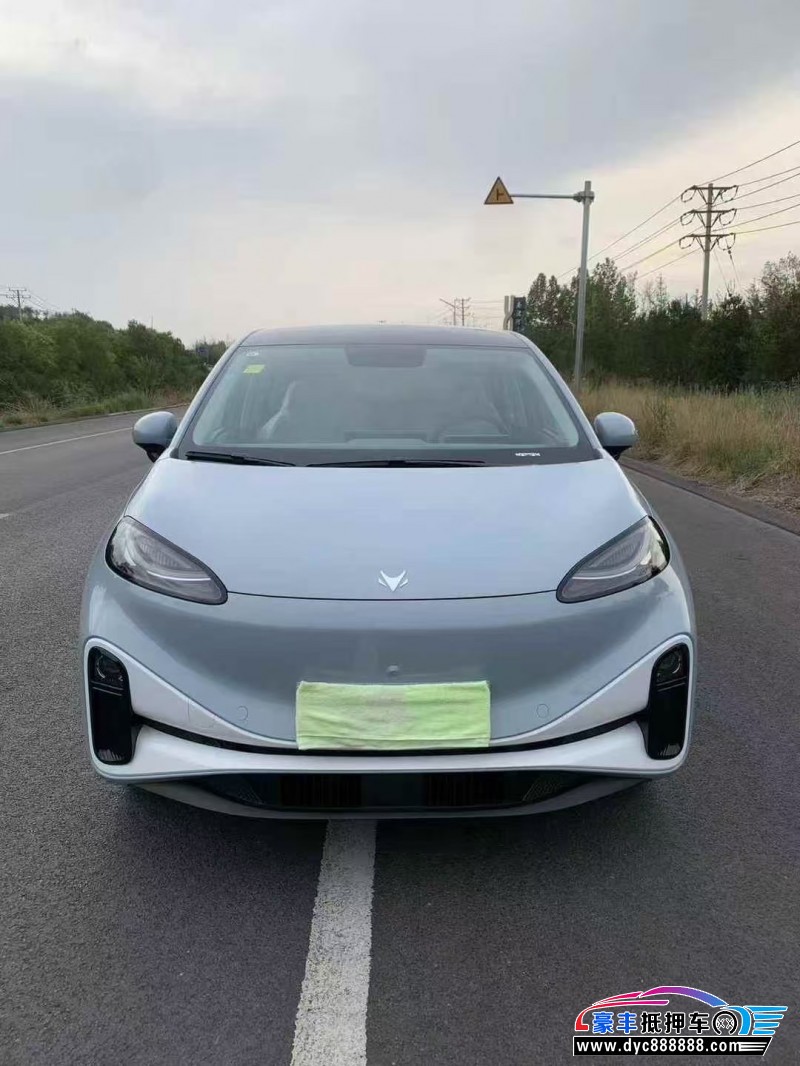 25年极狐考拉轿车抵押车出售