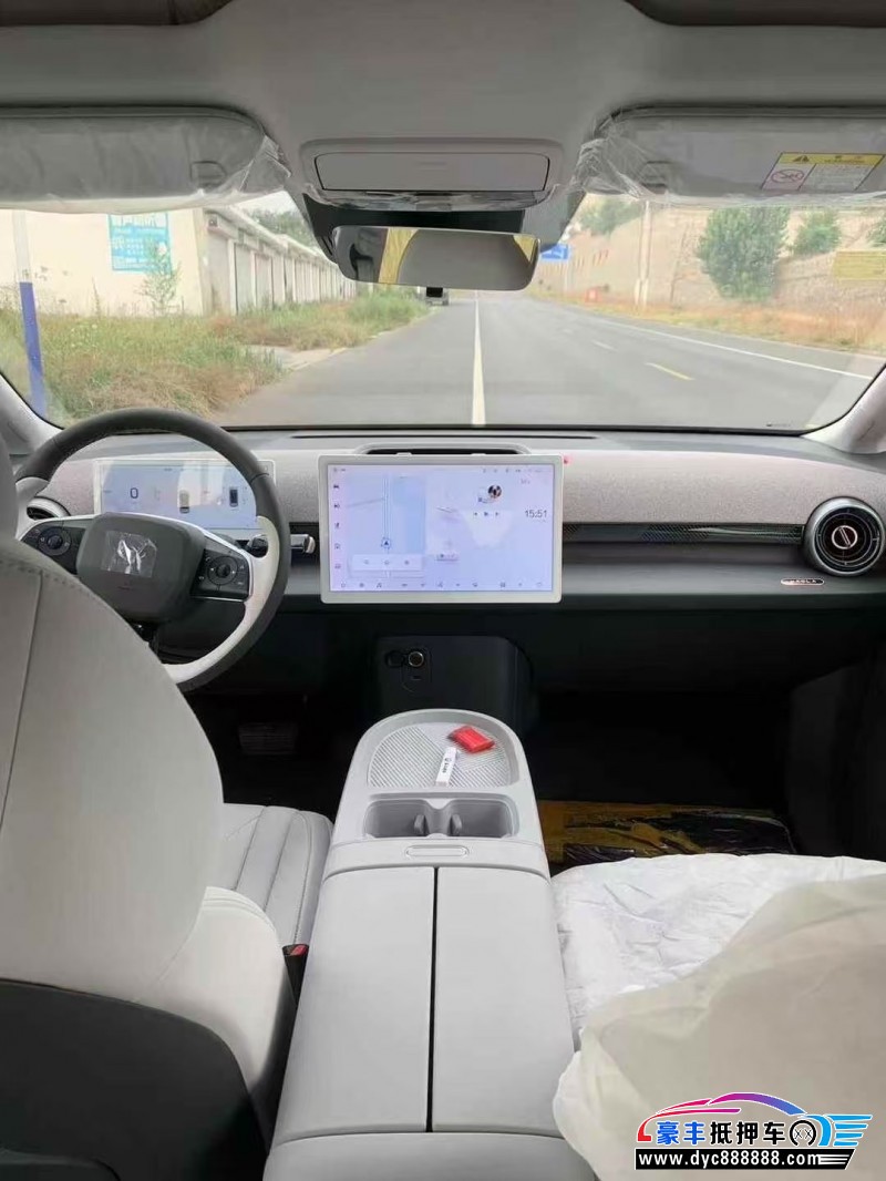 25年极狐考拉轿车抵押车出售