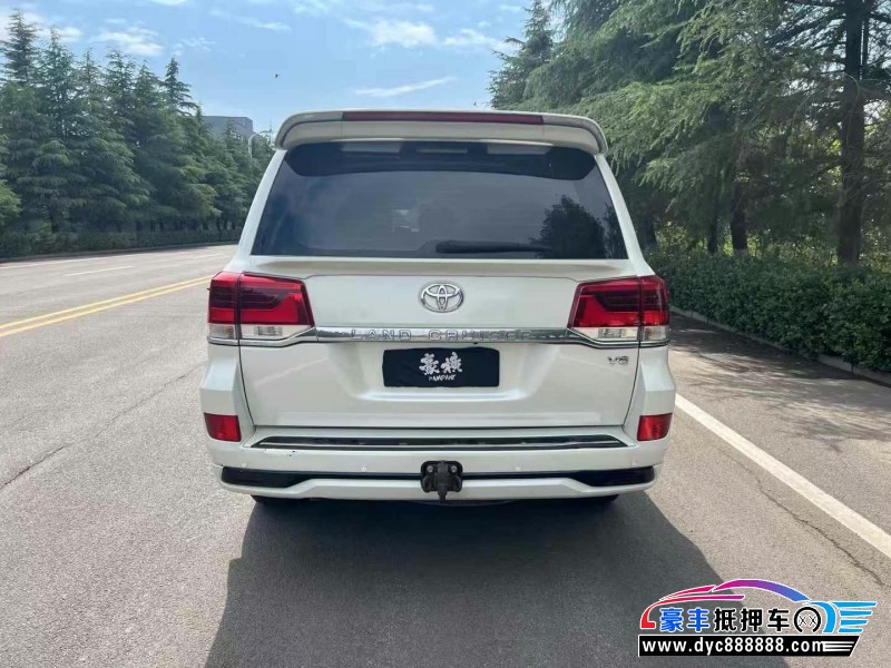 15年丰田兰德酷路泽（陆巡）轿车抵押车出售