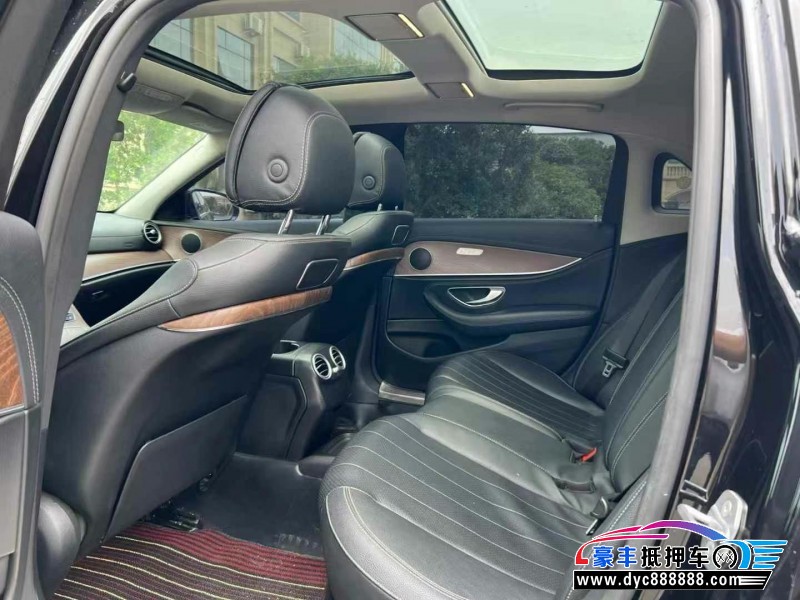 18年奔驰E轿车抵押车出售