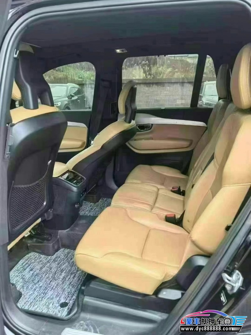 17年沃尔沃XC90轿车抵押车出售