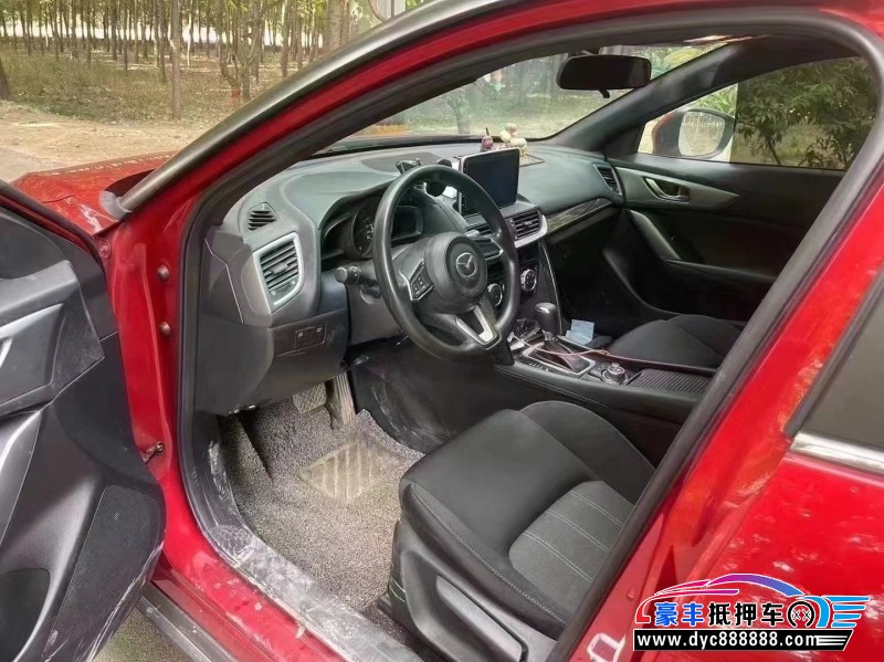 18年马自达CX-4轿车抵押车出售