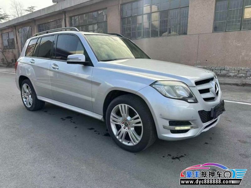 13年奔驰GLK轿车抵押车出售