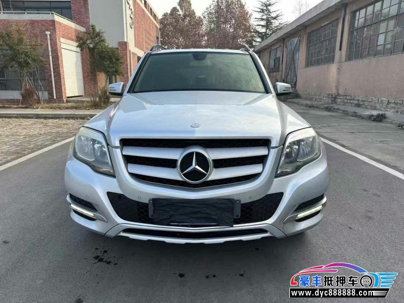 13年奔驰GLK轿车抵押车出售