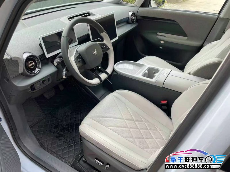 24年极狐考拉轿车抵押车出售