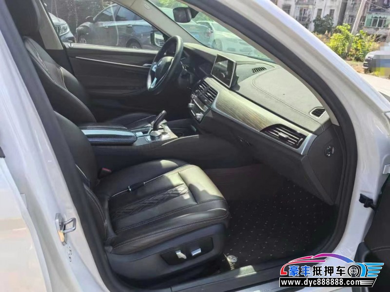 20年宝马5系轿车抵押车出售