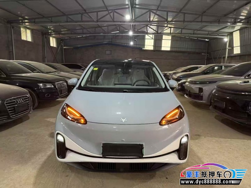 25年极狐考拉轿车抵押车出售