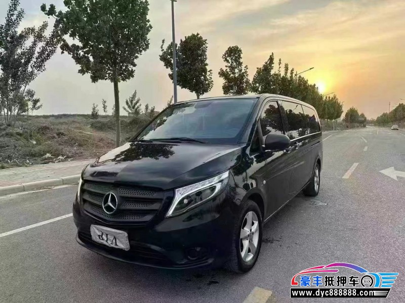 17年奔驰威霆轿车抵押车出售