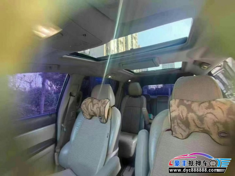 13年别克GL8轿车抵押车出售