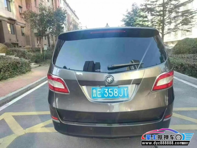 13年别克GL8轿车抵押车出售