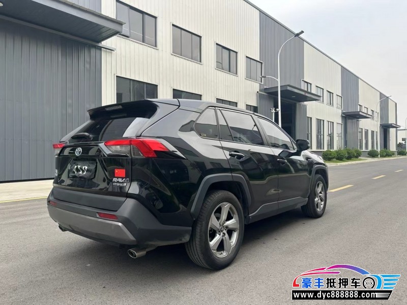 22年丰田RAV4轿车抵押车出售