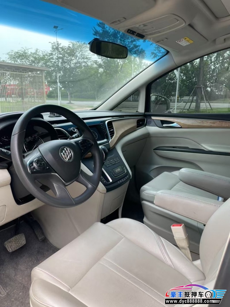 19年别克GL8轿车抵押车出售