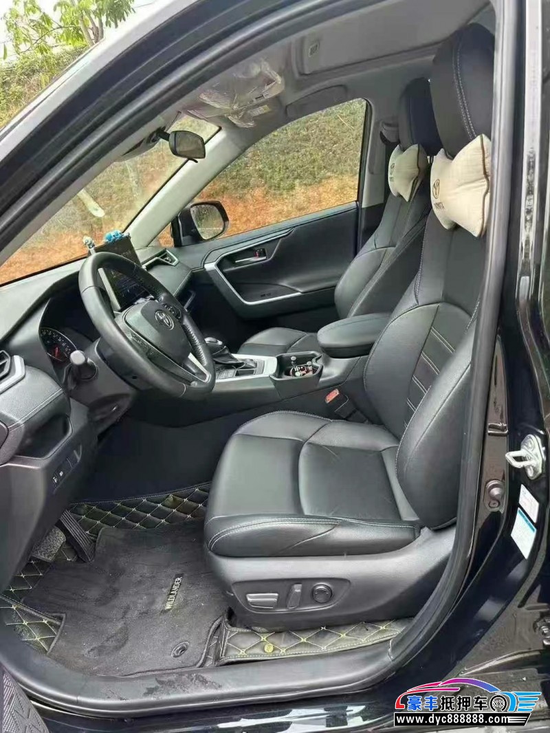 22年丰田威兰达轿车抵押车出售